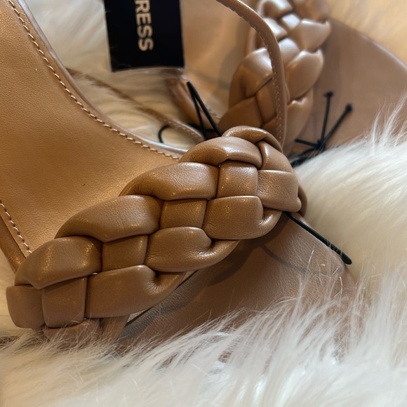 Express size 6 heels - Picture 3 of 4